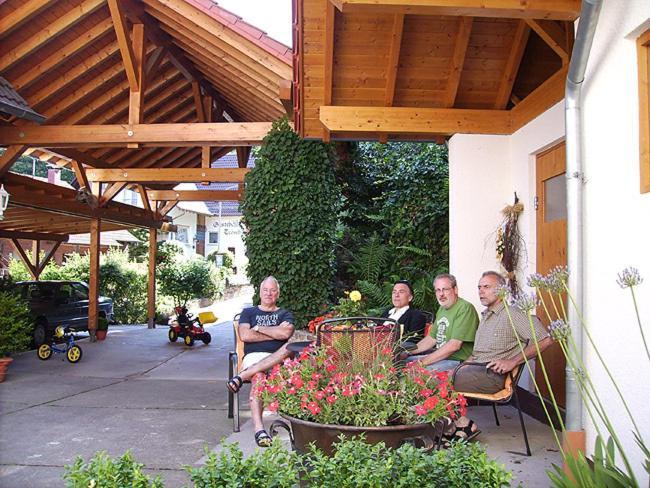 Hotel Haus Am Kastanienwald Dörrenbach Exterior foto